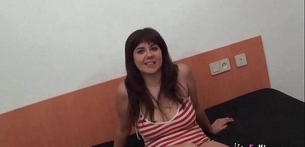  22yo college student girl loves to run naked around the streets of Valencia